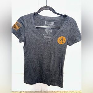 Rogue American Owned By No Man V-Neck